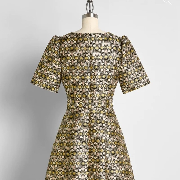 ModCloth - Picture 2 of 4